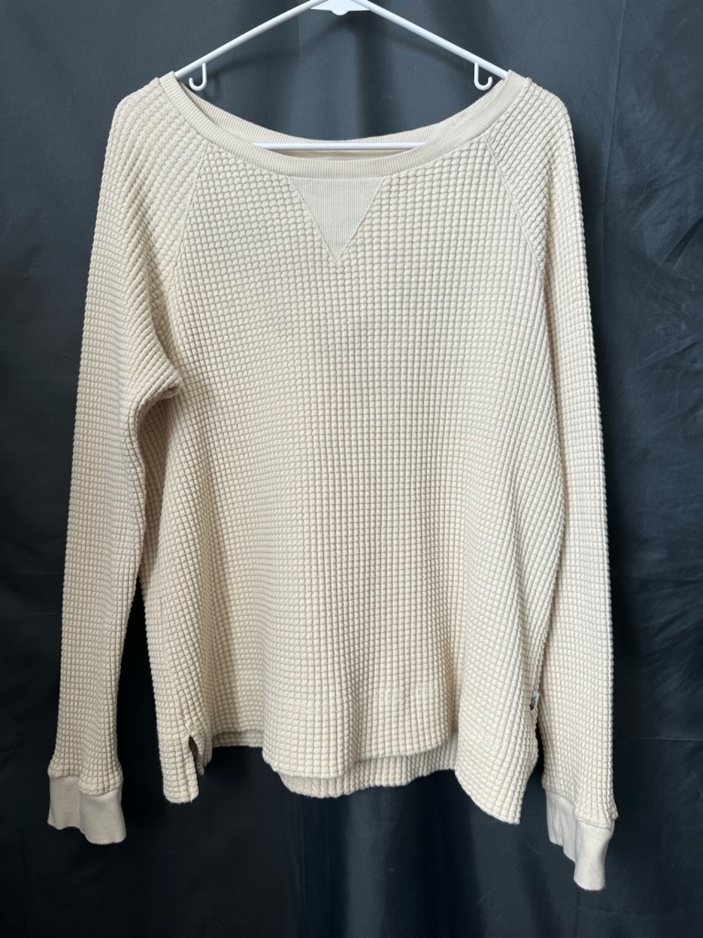 The North Face Women’s Cream Thermal Long Sleeve Top Size: Large
